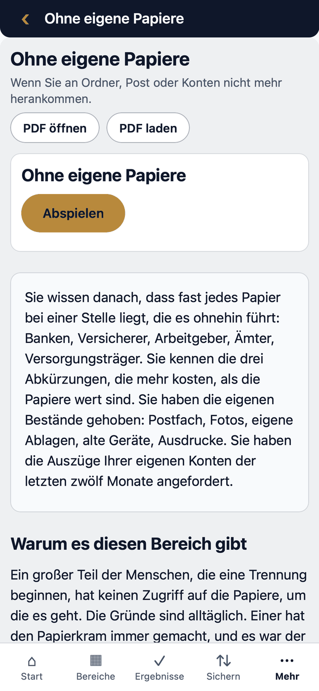 Eine Anleitung unter „Nachlesen und Hören“ am Telefon: der Text zum Lesen und der Knopf „Abspielen“.
